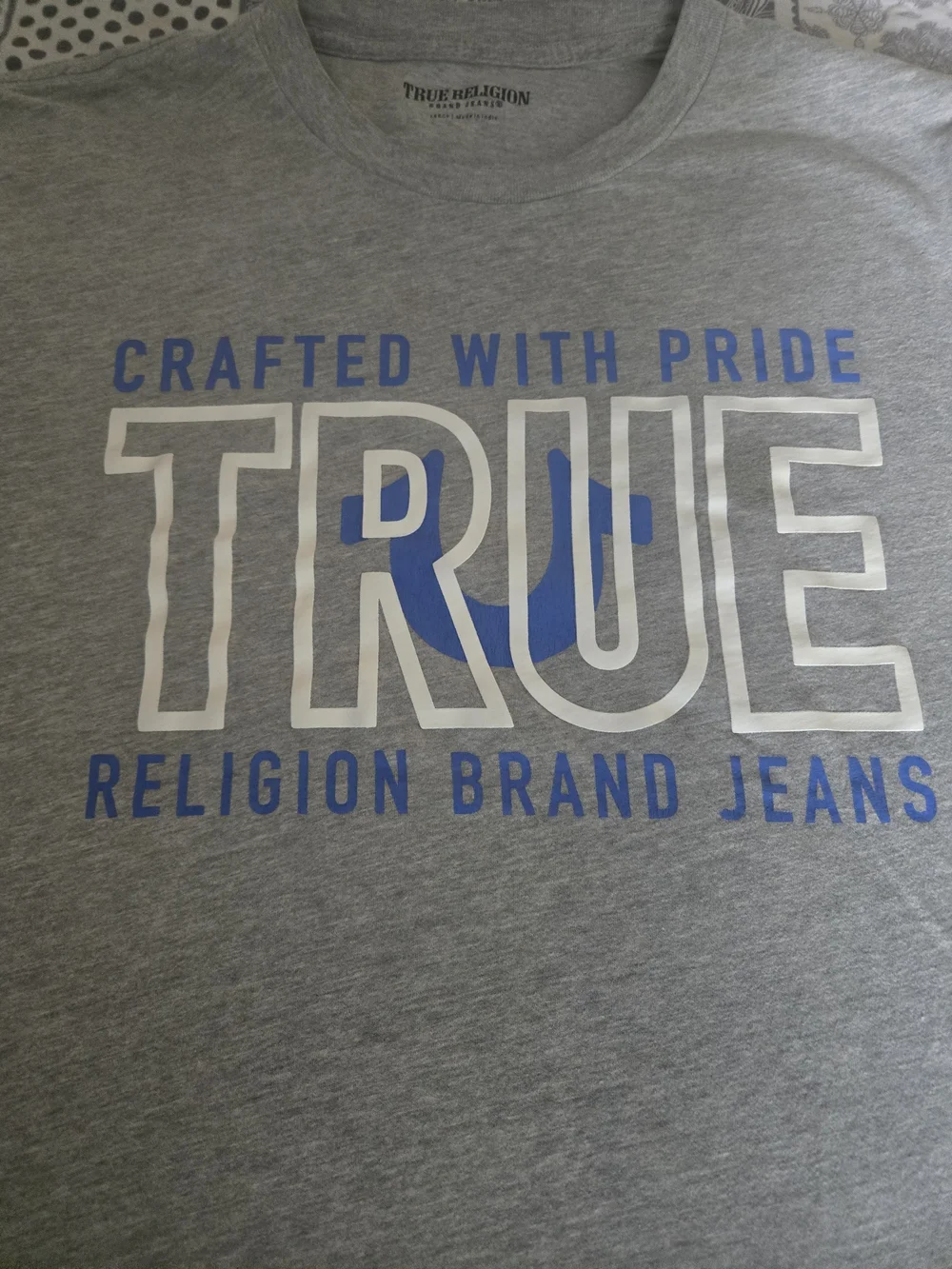 True Religion 'TRUE' Graphic Tee in Gray & Blue Size Large